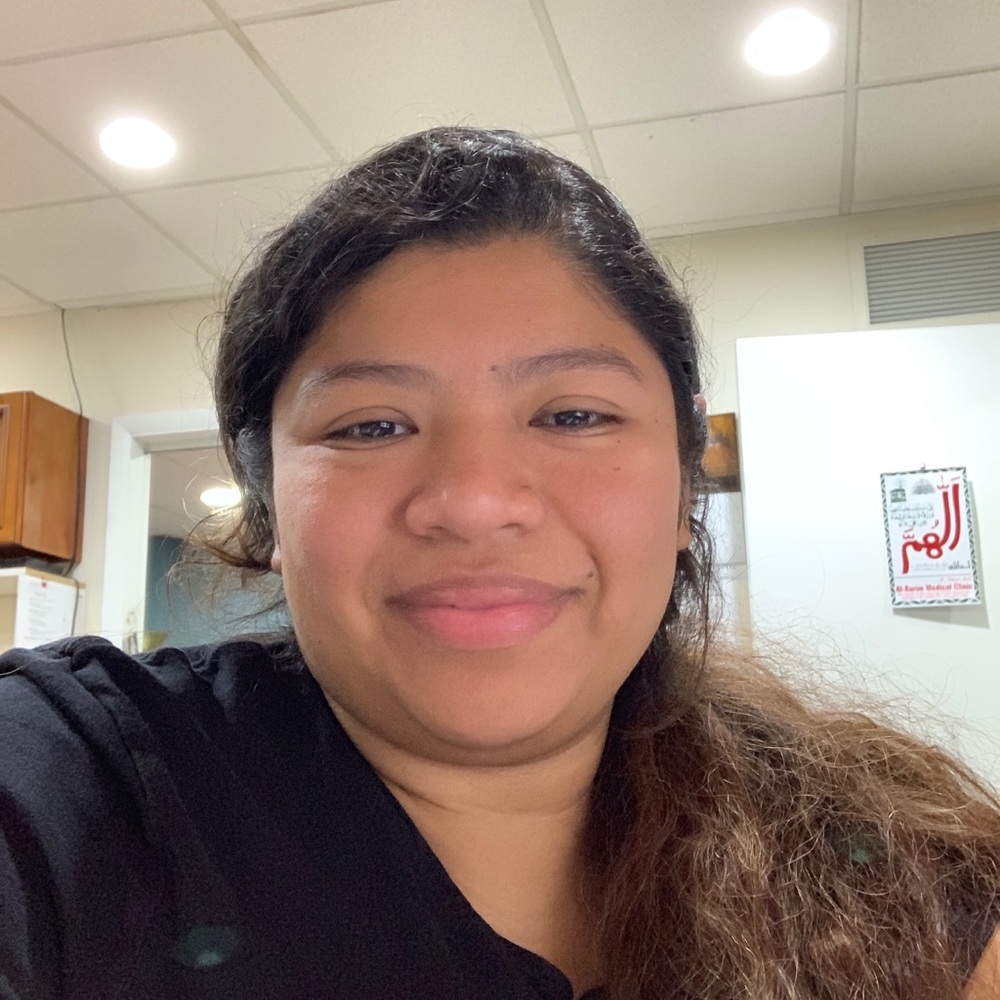 Meet your Posher, Antonia